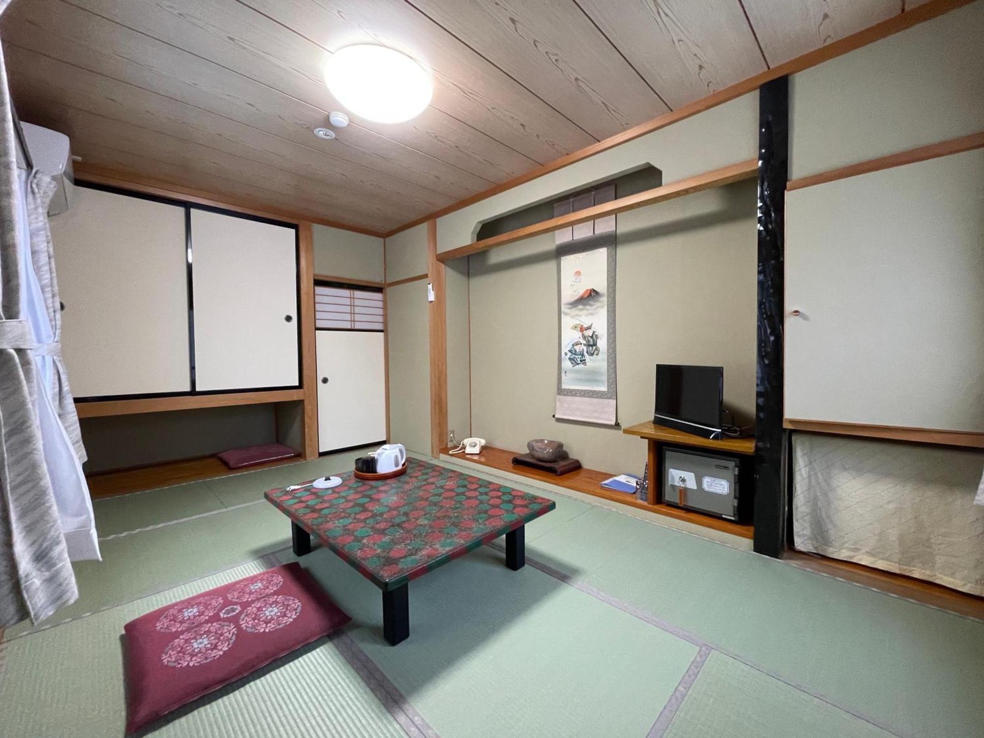 Hotel Suisensou Takayama  Esterno foto