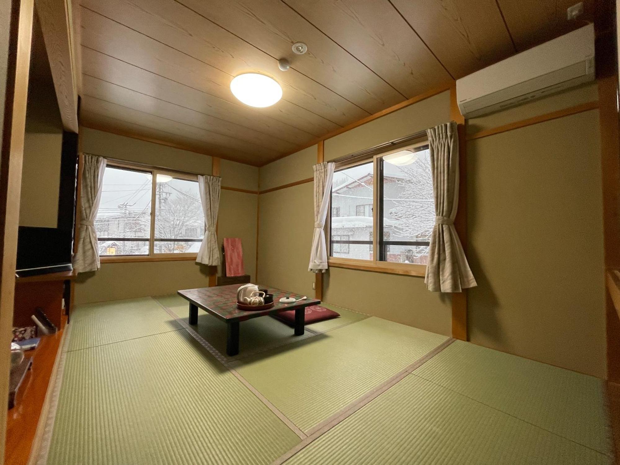 Hotel Suisensou Takayama  Esterno foto