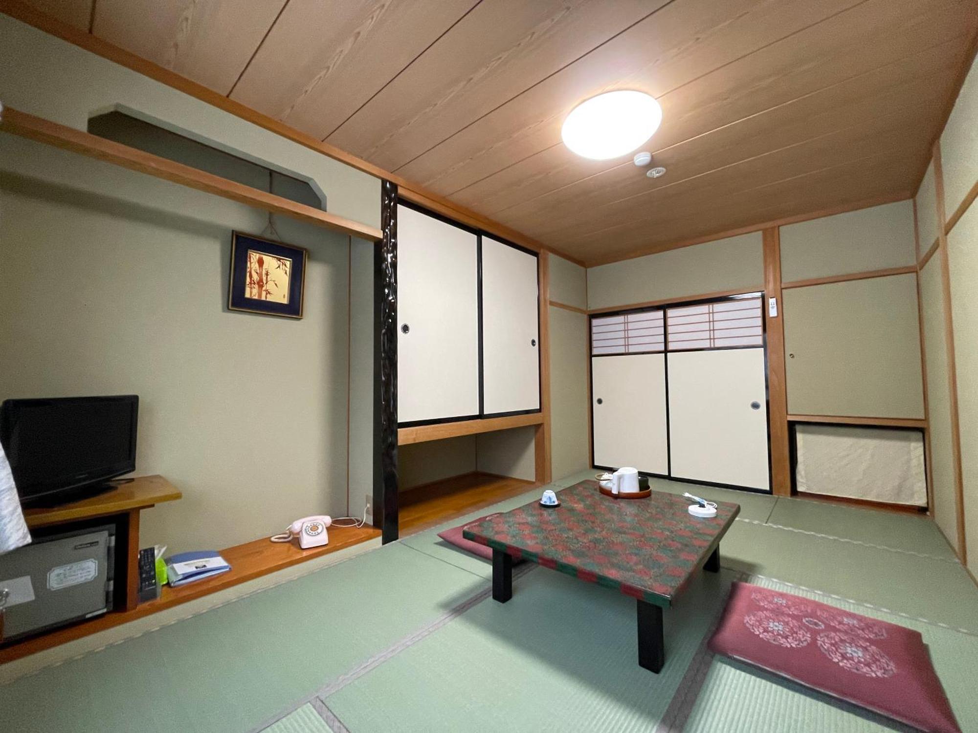 Hotel Suisensou Takayama  Esterno foto