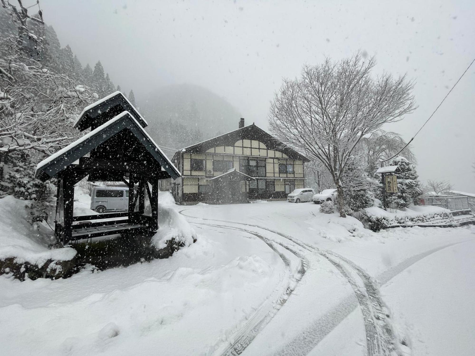 Hotel Suisensou Takayama  Esterno foto